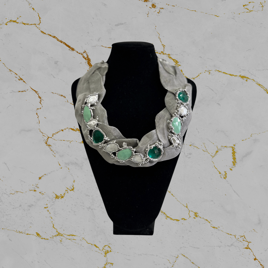 Collana Treccia dettagli verdi